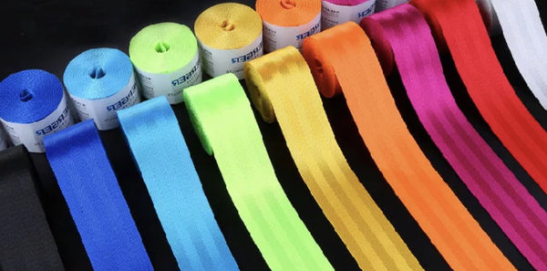 Kleurrijke veiligheidsgordels in 16 kleuren leverbaar